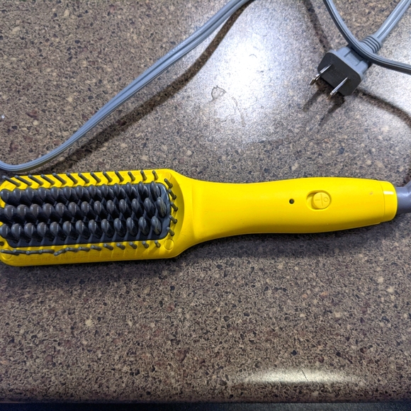 Drybar Brush Crush mini HAIR